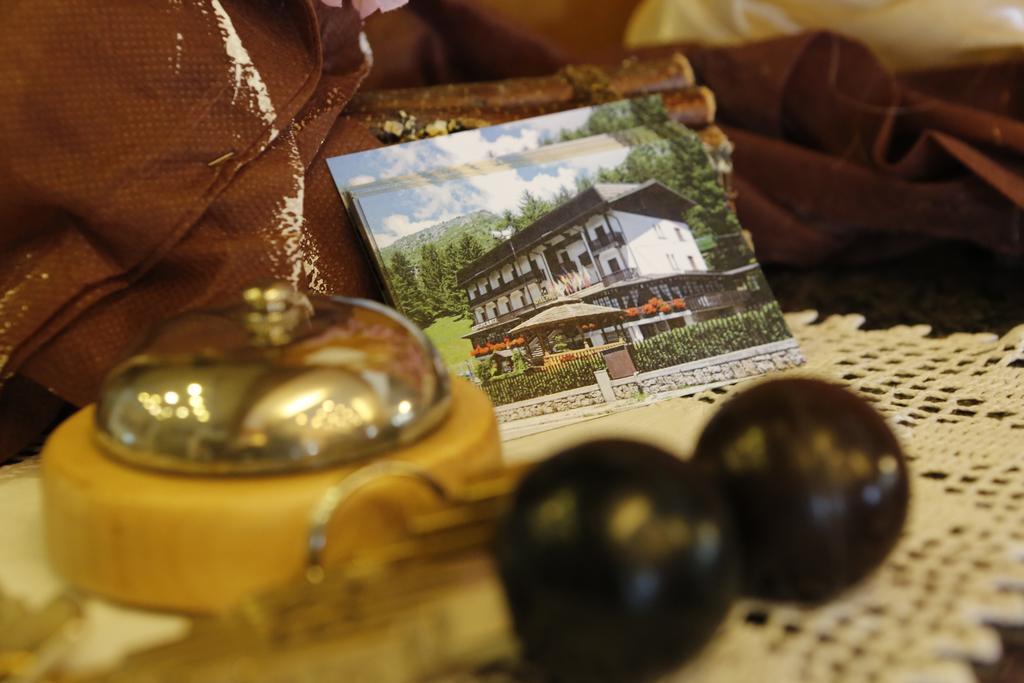Hotel Pineta كاستوني ديلا بريسولانا المظهر الخارجي الصورة