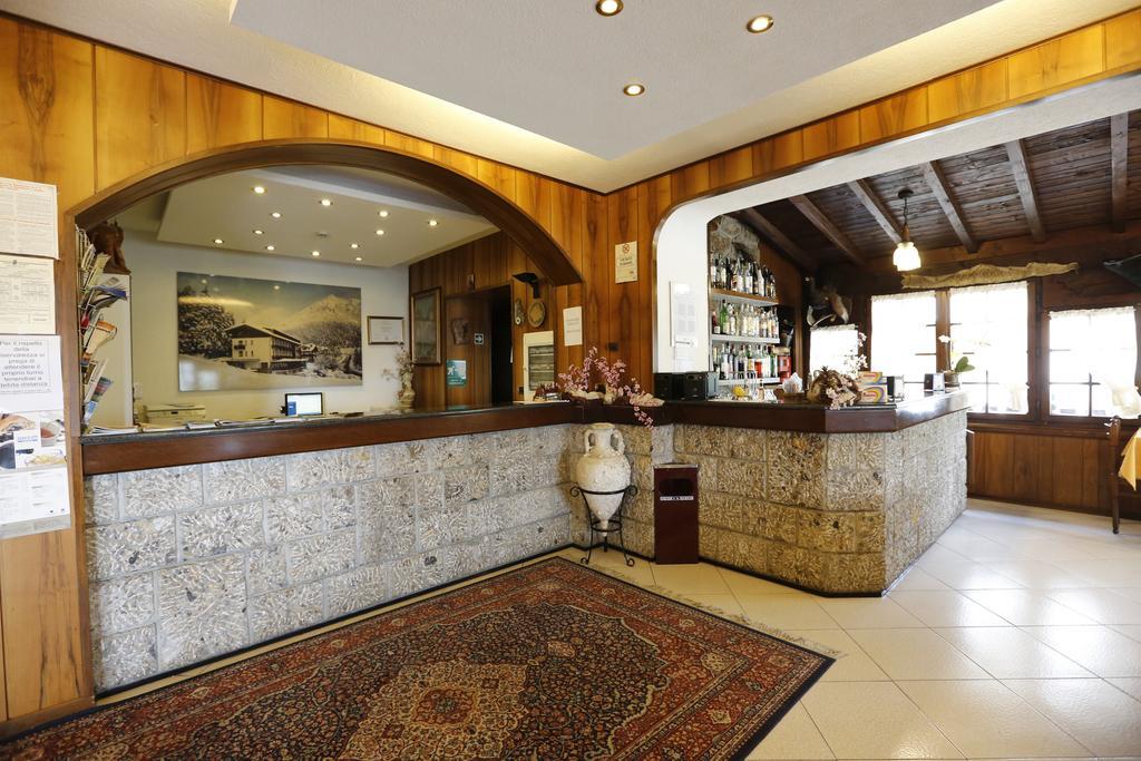 Hotel Pineta كاستوني ديلا بريسولانا المظهر الخارجي الصورة